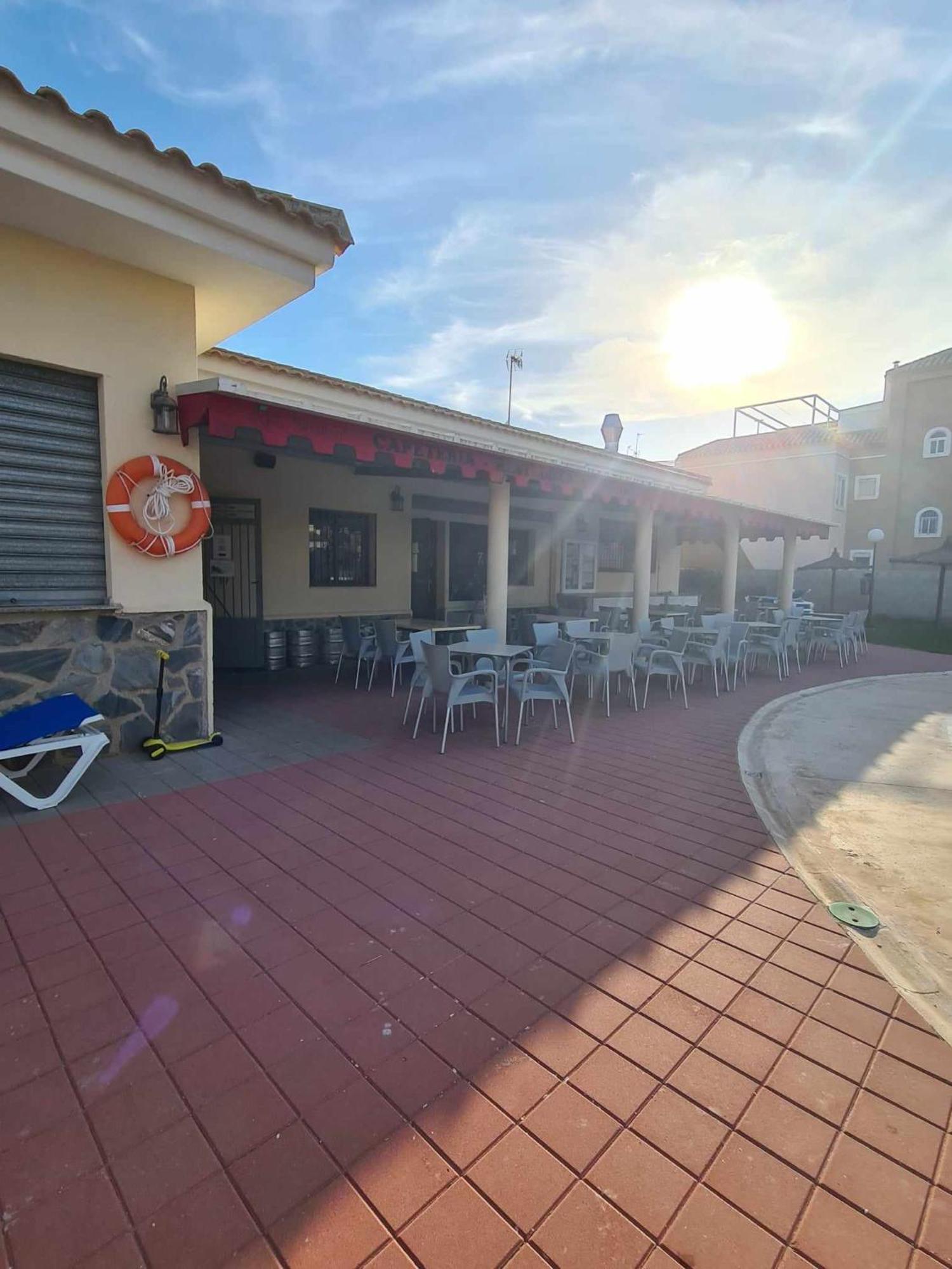 Alex Bungalow Apartman Torrevieja Kültér fotó